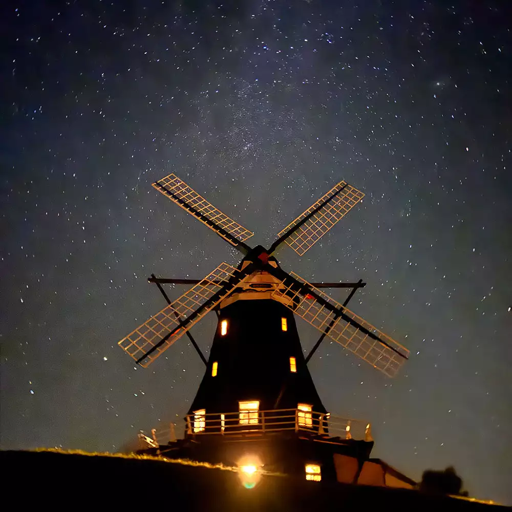 Sternenhimmel auf der Sterneninsel Pellworm, am Deich Nordermühle