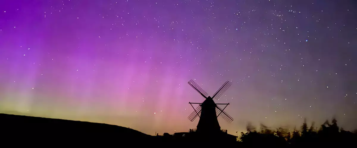 Sternenhimmel und Polarlichter am Himmel auf Pellworm